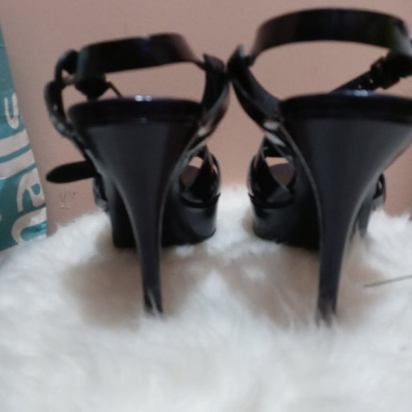 Blue Shoes - Picture 3 of 9